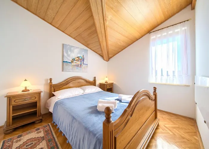Διαμέρισμα With Parking Space Njivice, Krk - 20543 *